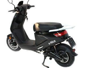 Nice zwart schuin achter
