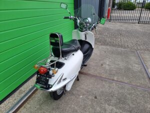 MPI Elektrische Retro Scooter - wit - Afbeelding 3
